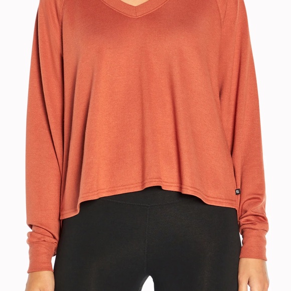 NWT Marika Desi Pullover in Chutney, Size Medium - Picture 4 of 9